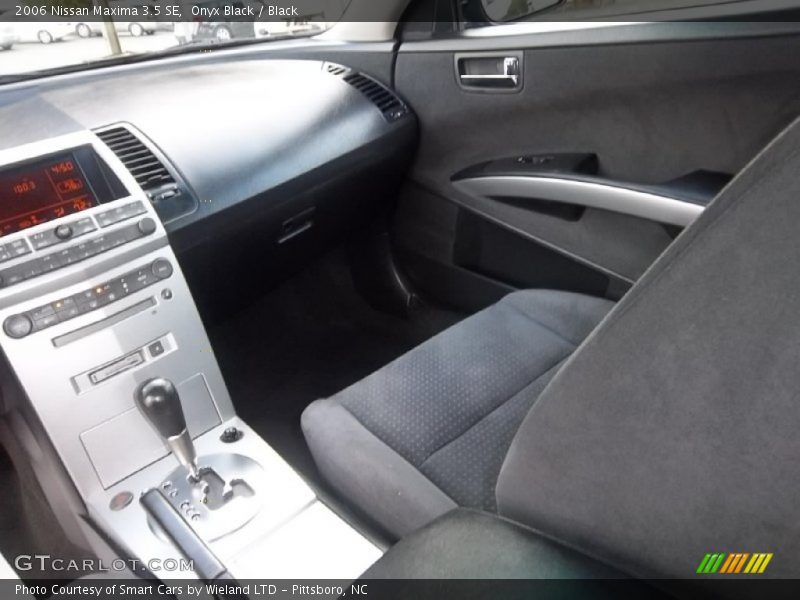 Onyx Black / Black 2006 Nissan Maxima 3.5 SE