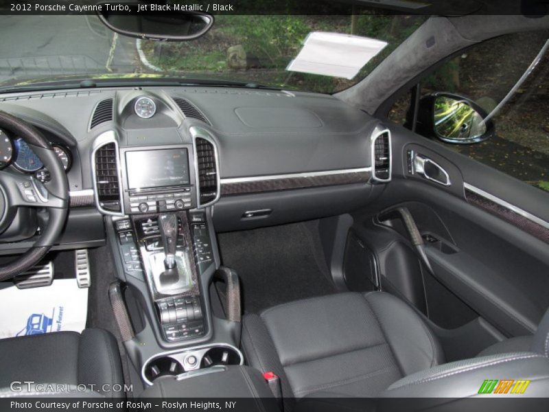 Dashboard of 2012 Cayenne Turbo