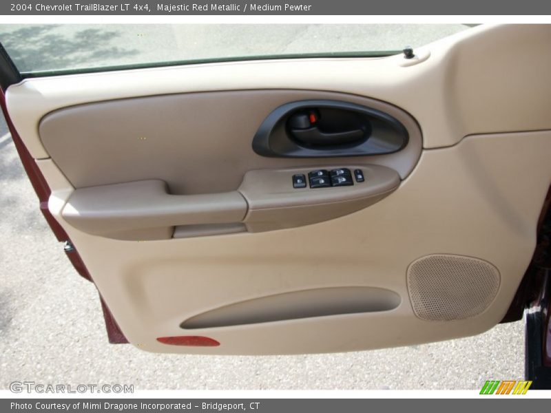 Majestic Red Metallic / Medium Pewter 2004 Chevrolet TrailBlazer LT 4x4