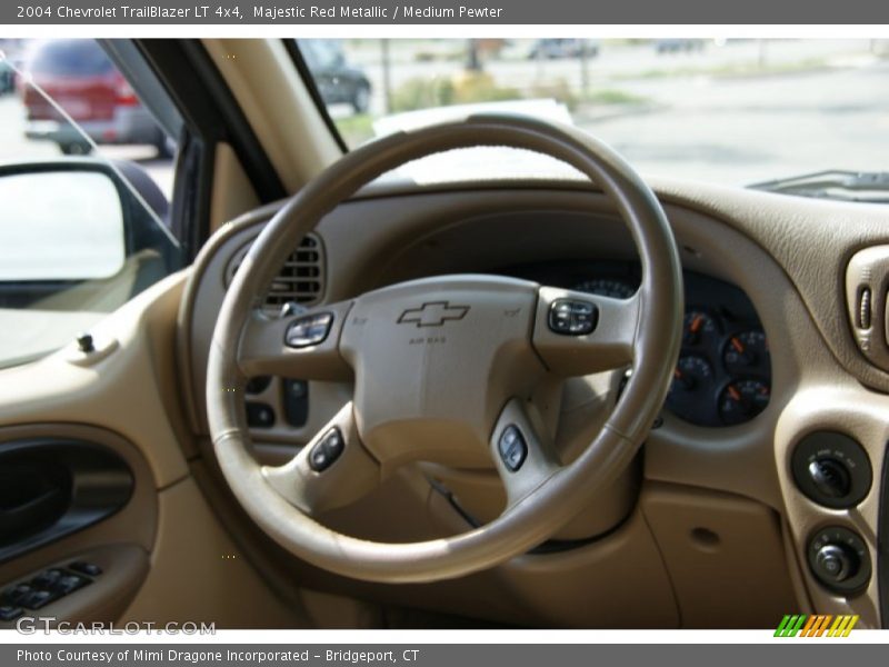 Majestic Red Metallic / Medium Pewter 2004 Chevrolet TrailBlazer LT 4x4