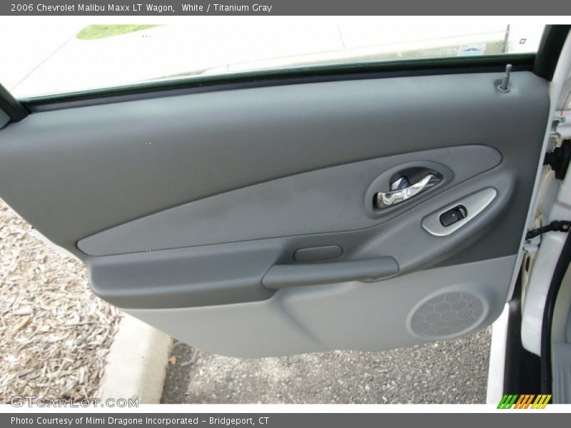 White / Titanium Gray 2006 Chevrolet Malibu Maxx LT Wagon