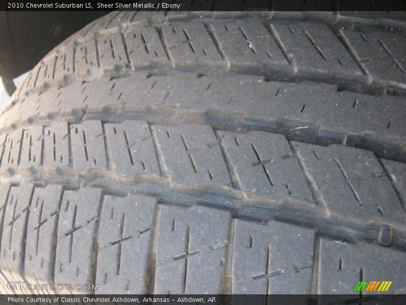 Sheer Silver Metallic / Ebony 2010 Chevrolet Suburban LS