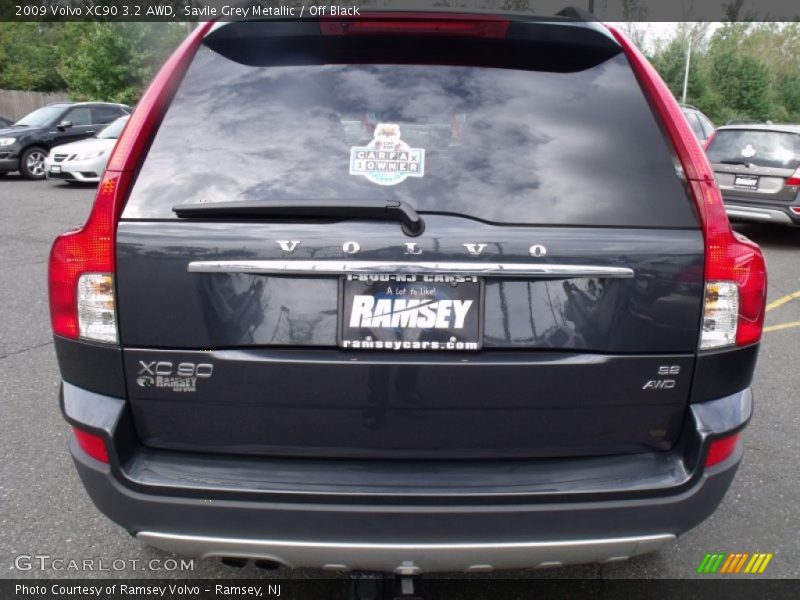 Savile Grey Metallic / Off Black 2009 Volvo XC90 3.2 AWD