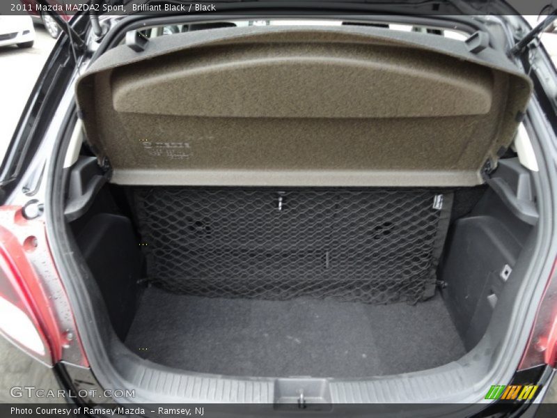  2011 MAZDA2 Sport Trunk