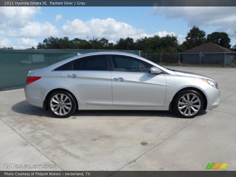 Radiant Silver / Gray 2011 Hyundai Sonata SE