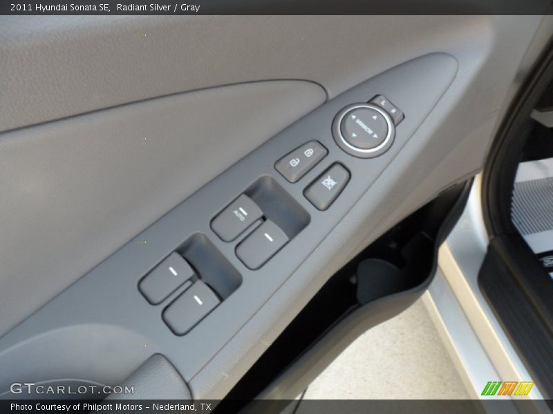 Radiant Silver / Gray 2011 Hyundai Sonata SE