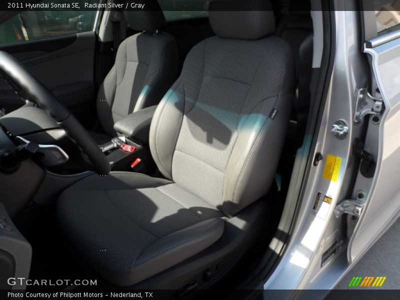 Radiant Silver / Gray 2011 Hyundai Sonata SE