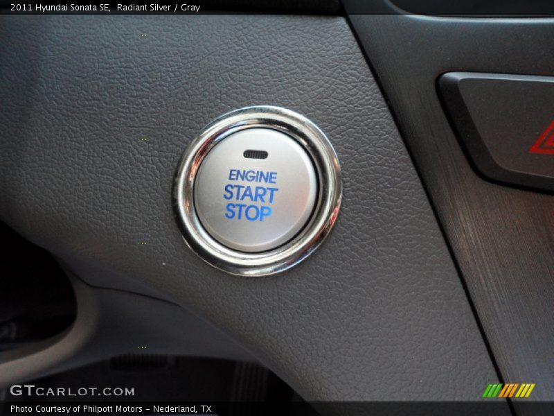 Radiant Silver / Gray 2011 Hyundai Sonata SE