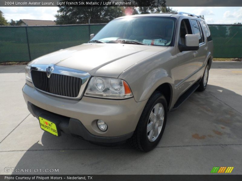Light French Silk Metallic / Light Parchment 2004 Lincoln Aviator Luxury
