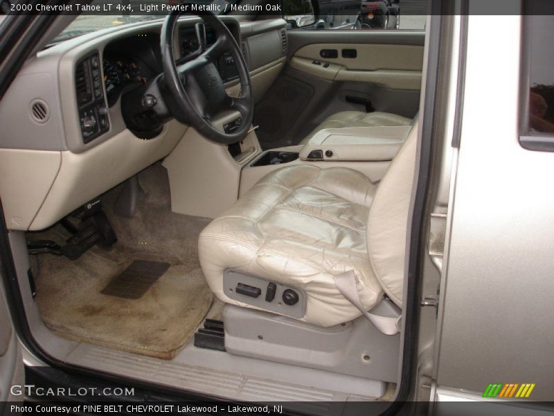 Light Pewter Metallic / Medium Oak 2000 Chevrolet Tahoe LT 4x4