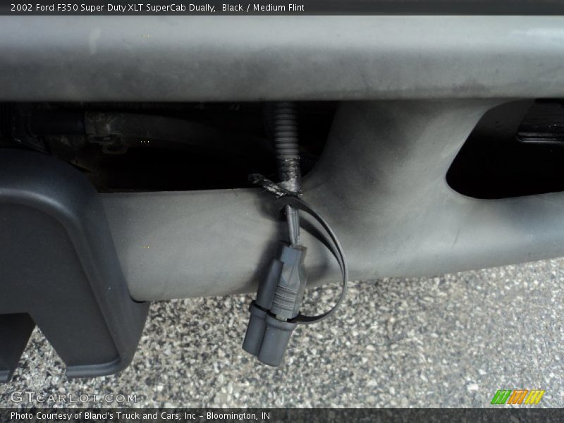 Black / Medium Flint 2002 Ford F350 Super Duty XLT SuperCab Dually