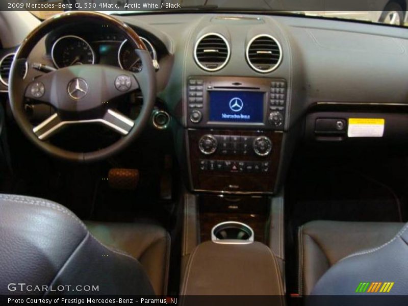 Arctic White / Black 2009 Mercedes-Benz GL 550 4Matic