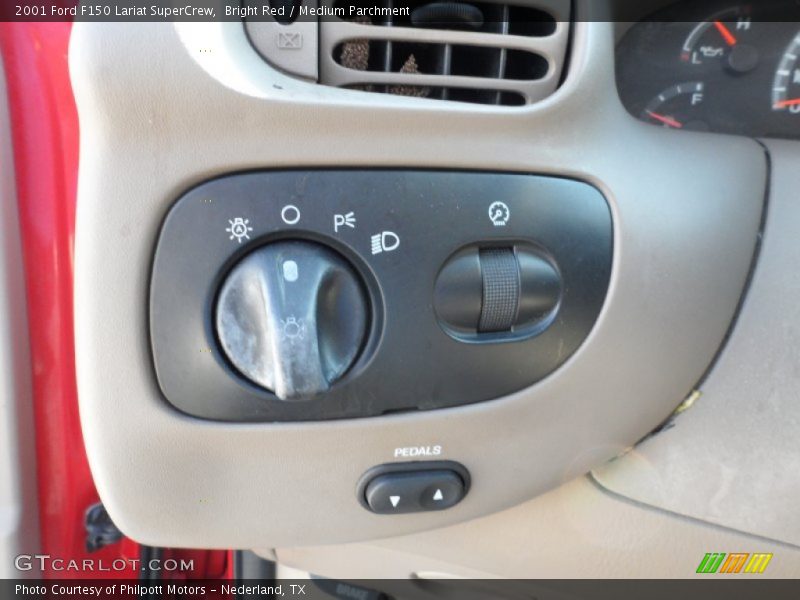 Bright Red / Medium Parchment 2001 Ford F150 Lariat SuperCrew