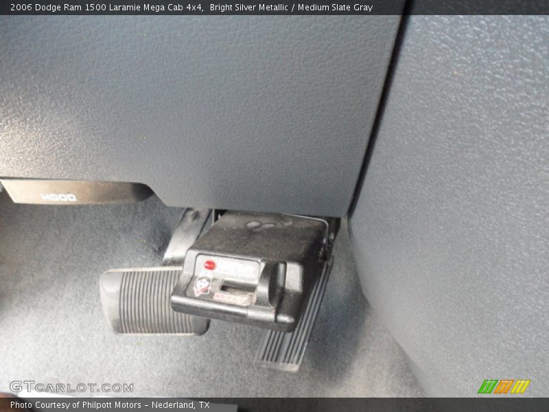 Bright Silver Metallic / Medium Slate Gray 2006 Dodge Ram 1500 Laramie Mega Cab 4x4
