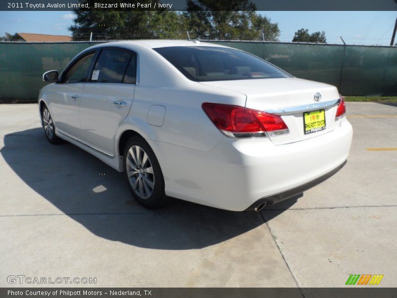 Blizzard White Pearl / Ivory 2011 Toyota Avalon Limited