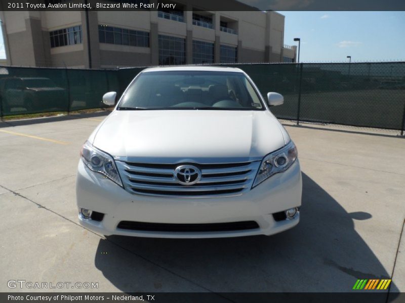 Blizzard White Pearl / Ivory 2011 Toyota Avalon Limited