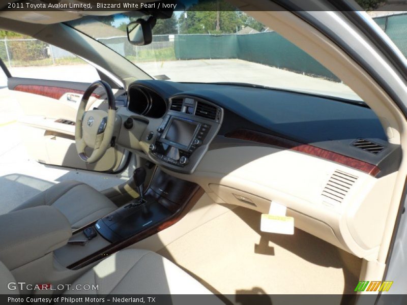 Blizzard White Pearl / Ivory 2011 Toyota Avalon Limited