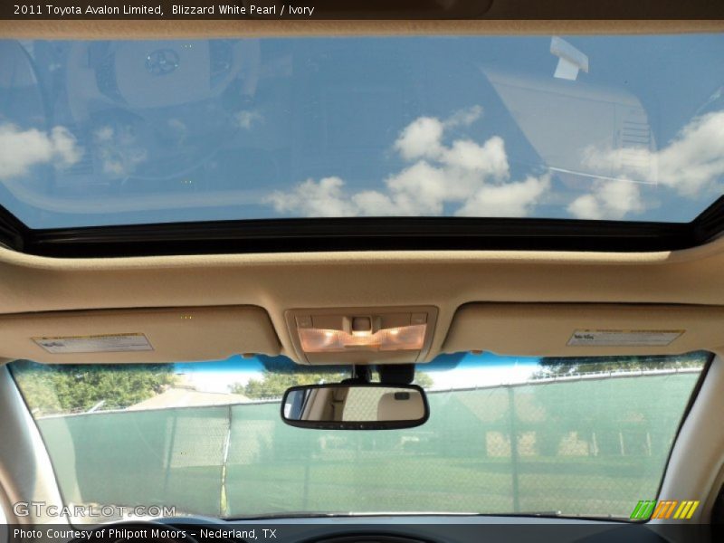 Blizzard White Pearl / Ivory 2011 Toyota Avalon Limited