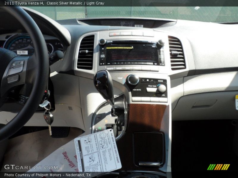 Classic Silver Metallic / Light Gray 2011 Toyota Venza I4
