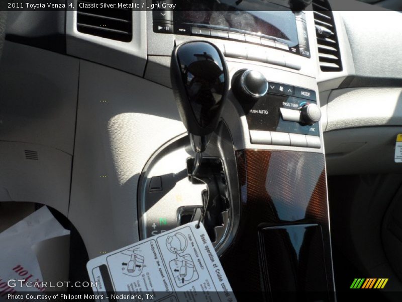 Classic Silver Metallic / Light Gray 2011 Toyota Venza I4