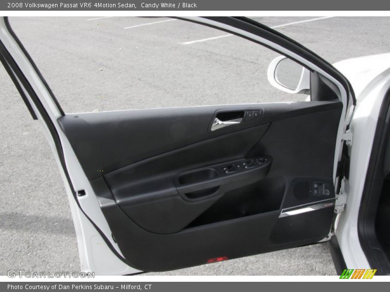 Door Panel of 2008 Passat VR6 4Motion Sedan