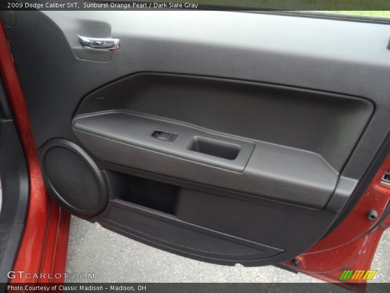 Sunburst Orange Pearl / Dark Slate Gray 2009 Dodge Caliber SXT