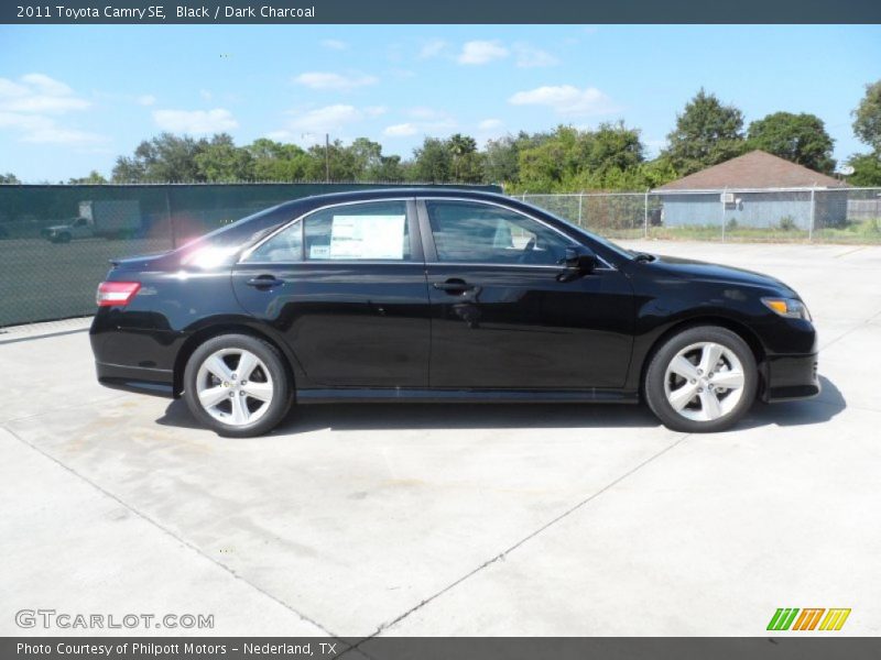 Black / Dark Charcoal 2011 Toyota Camry SE