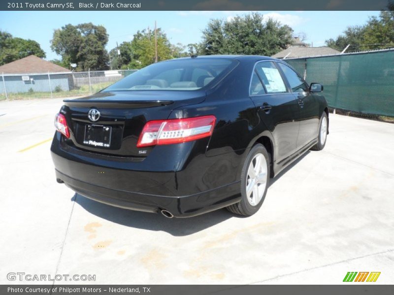 Black / Dark Charcoal 2011 Toyota Camry SE