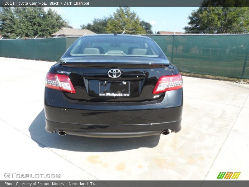 Black / Dark Charcoal 2011 Toyota Camry SE