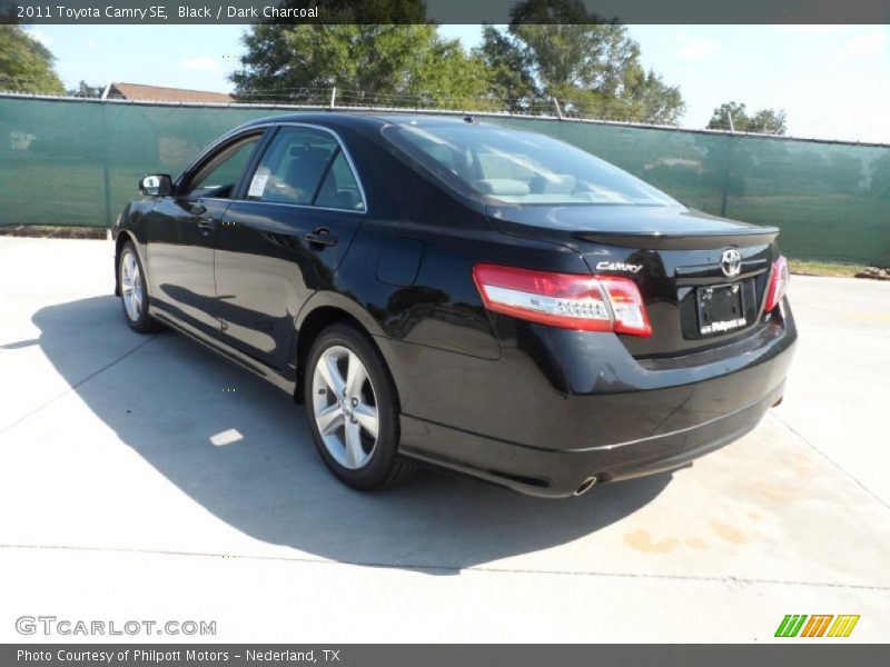 Black / Dark Charcoal 2011 Toyota Camry SE