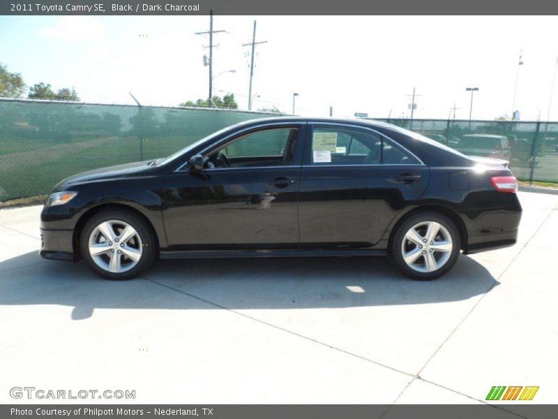 Black / Dark Charcoal 2011 Toyota Camry SE