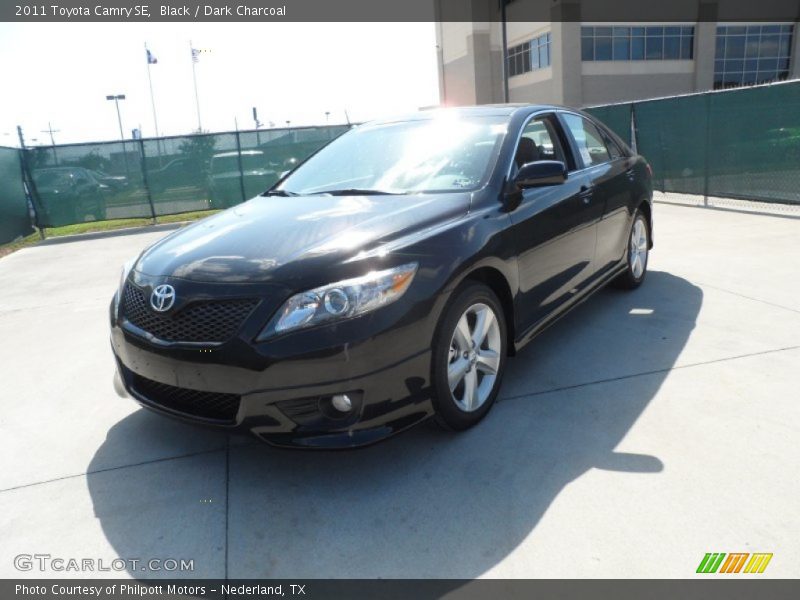 Black / Dark Charcoal 2011 Toyota Camry SE