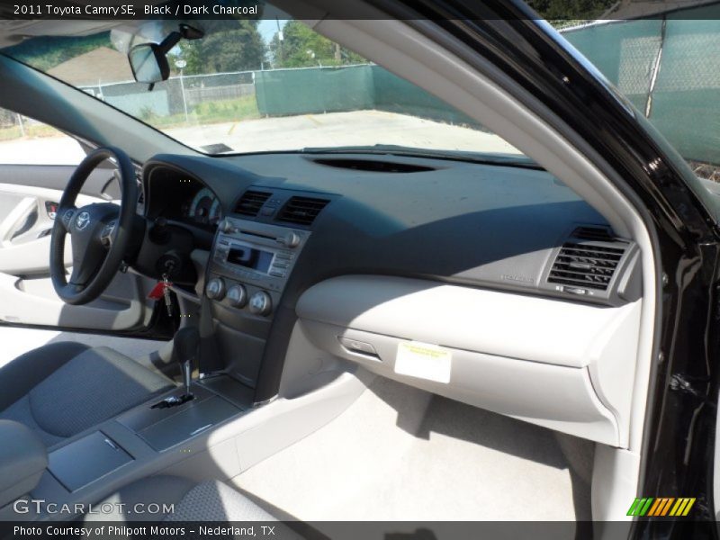 Black / Dark Charcoal 2011 Toyota Camry SE