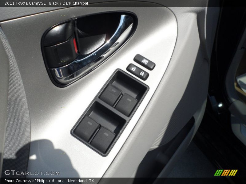 Black / Dark Charcoal 2011 Toyota Camry SE