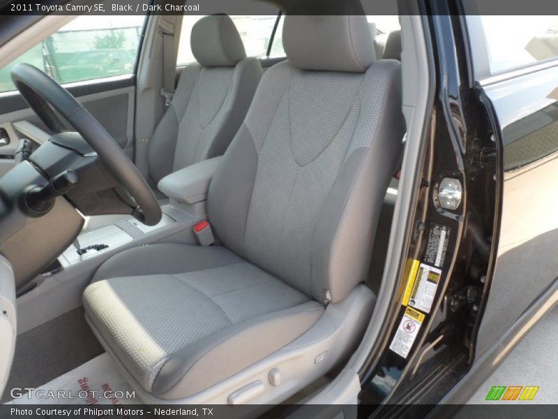 Black / Dark Charcoal 2011 Toyota Camry SE