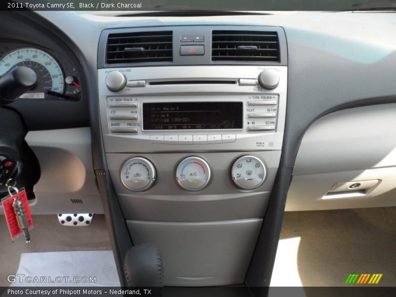 Black / Dark Charcoal 2011 Toyota Camry SE