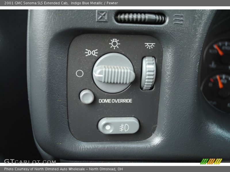 Controls of 2001 Sonoma SLS Extended Cab