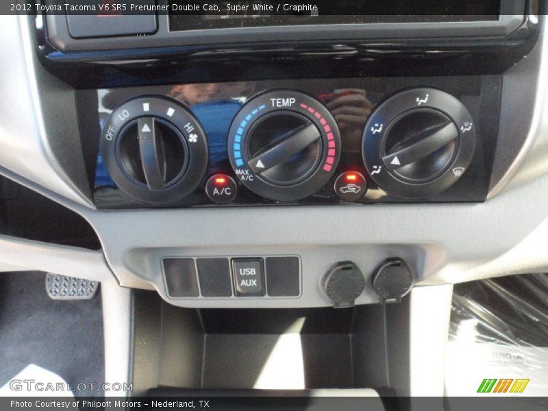 Controls of 2012 Tacoma V6 SR5 Prerunner Double Cab