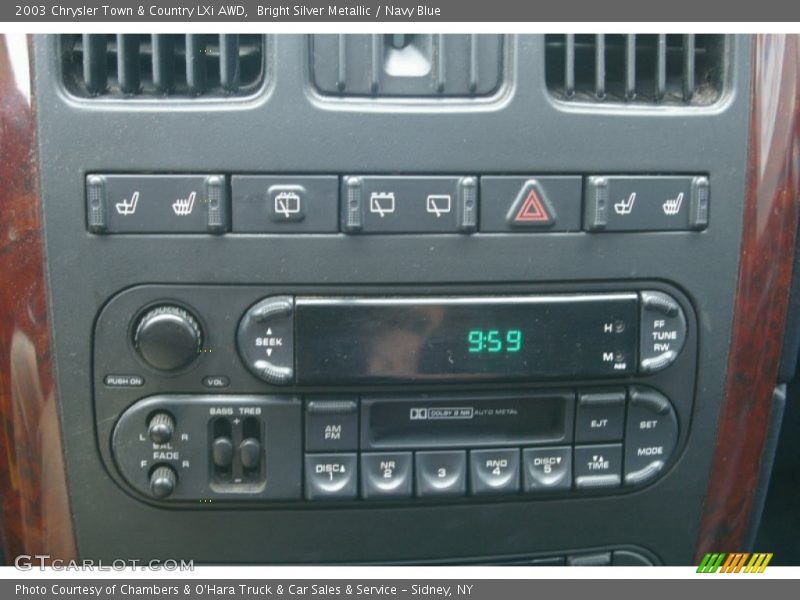Audio System of 2003 Town & Country LXi AWD