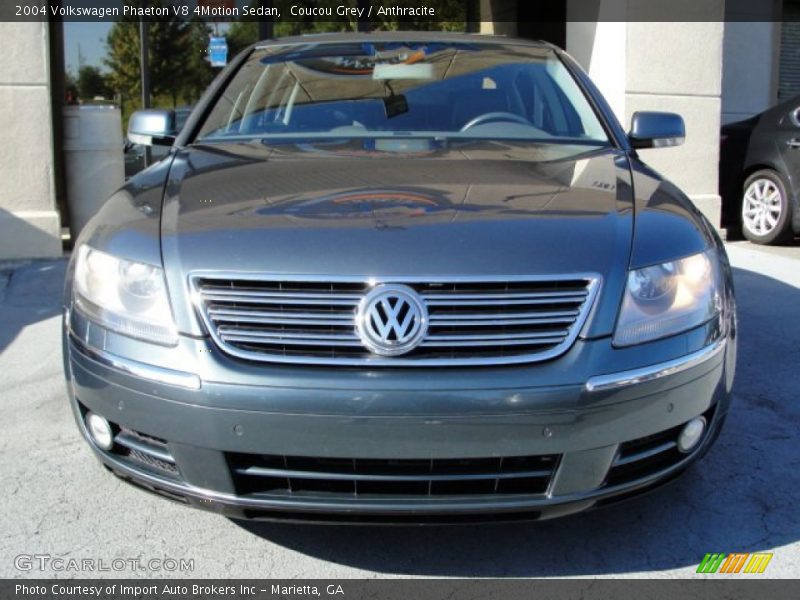 Coucou Grey / Anthracite 2004 Volkswagen Phaeton V8 4Motion Sedan
