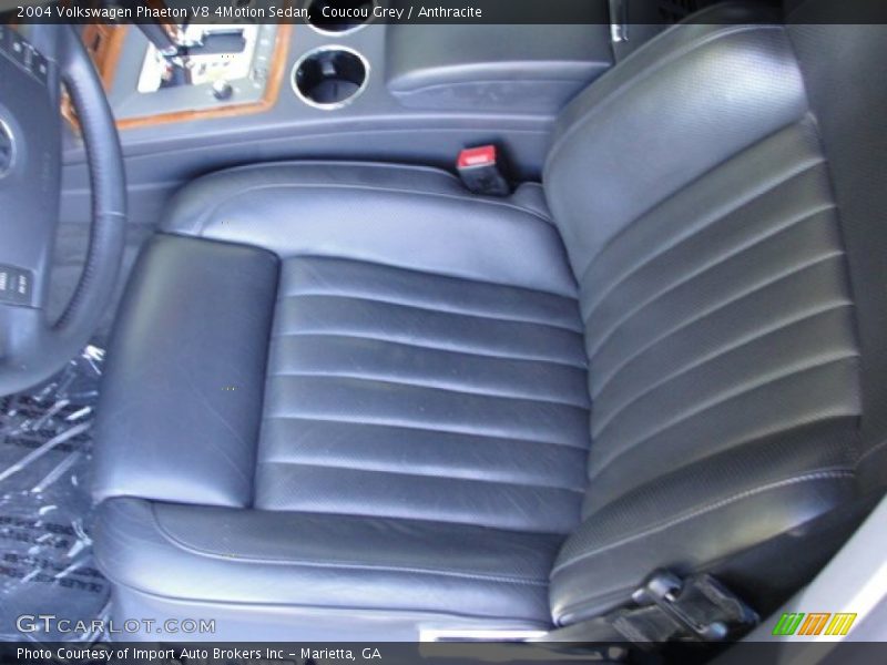  2004 Phaeton V8 4Motion Sedan Anthracite Interior