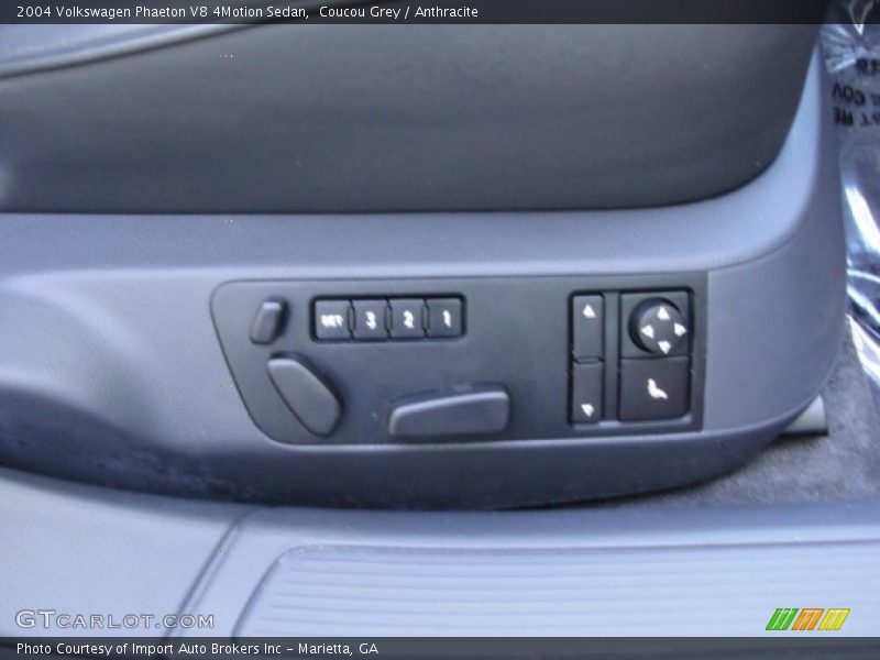 Controls of 2004 Phaeton V8 4Motion Sedan