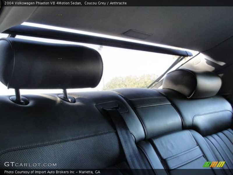 Coucou Grey / Anthracite 2004 Volkswagen Phaeton V8 4Motion Sedan