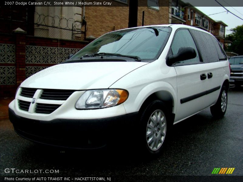 Front 3/4 View of 2007 Caravan C/V