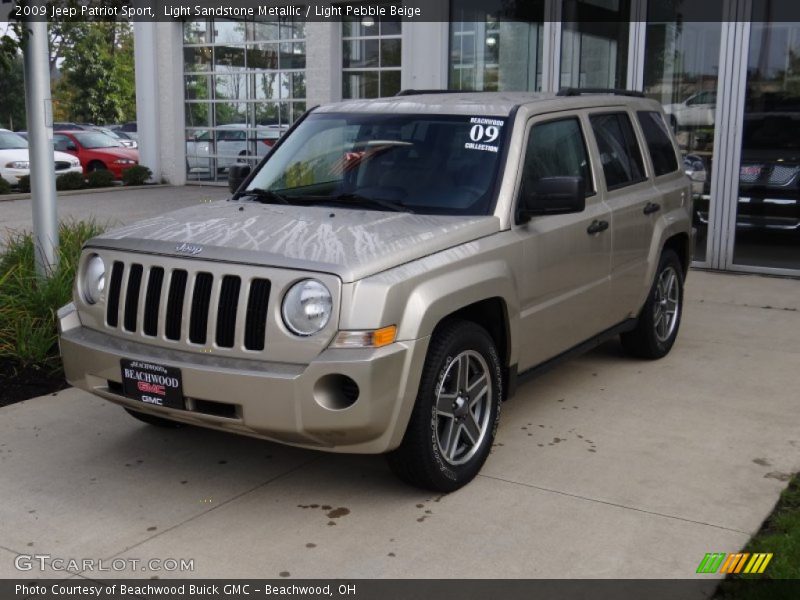 Light Sandstone Metallic / Light Pebble Beige 2009 Jeep Patriot Sport