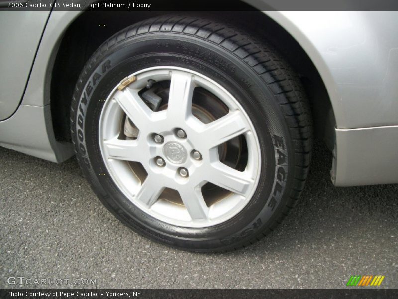 Light Platinum / Ebony 2006 Cadillac CTS Sedan
