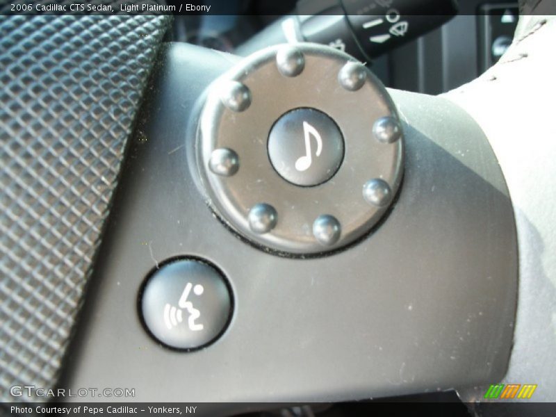 Light Platinum / Ebony 2006 Cadillac CTS Sedan