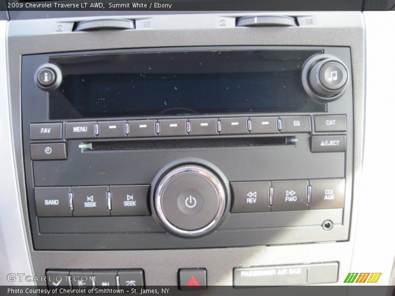 Summit White / Ebony 2009 Chevrolet Traverse LT AWD
