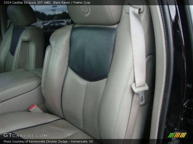  2004 Escalade EXT AWD Pewter Gray Interior