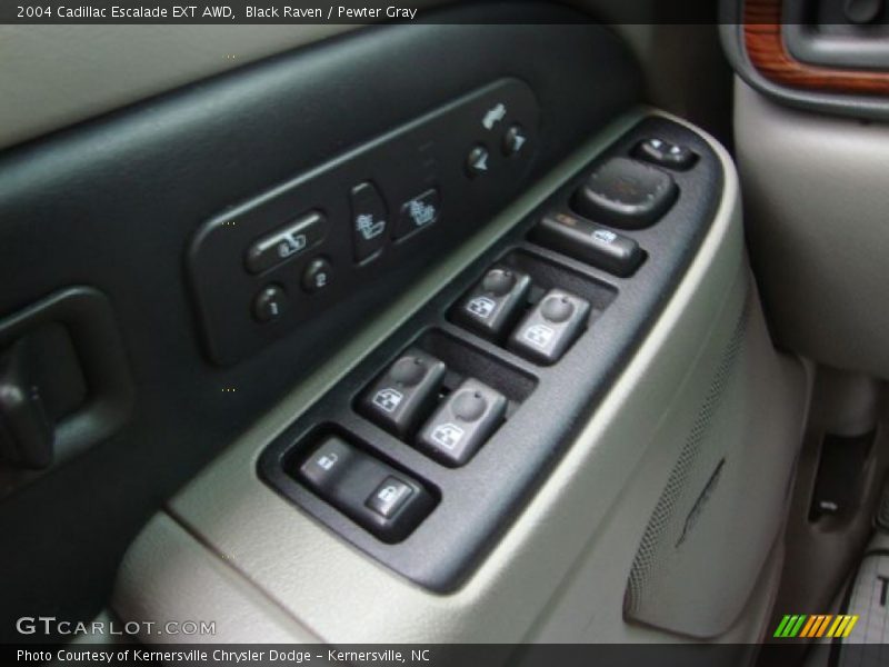 Black Raven / Pewter Gray 2004 Cadillac Escalade EXT AWD